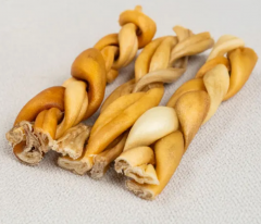 Лакомства Фор Родент Дог говяжья кожа (косичка), 30 см 100 г